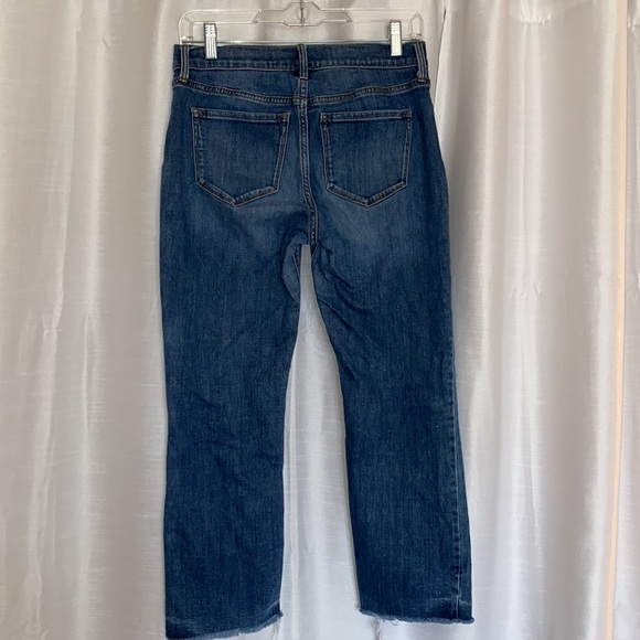 π» Old Navy Cropped Flare Distressed Jeans - Picture 4 of 7